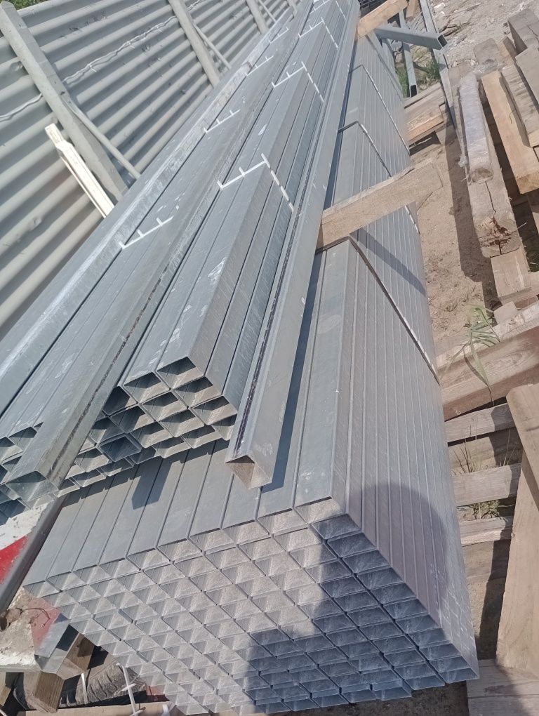 Wiata,garaż ocynkowany wraz z blachą,9mx5.4m-h 2.9m-slupy,,blacha t-18