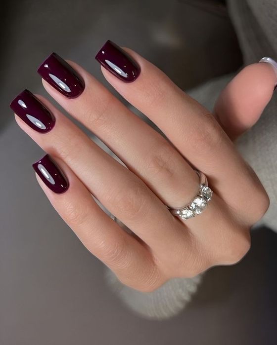 Manicure hybrydowy i przedłużanie paznokci – Radomsko