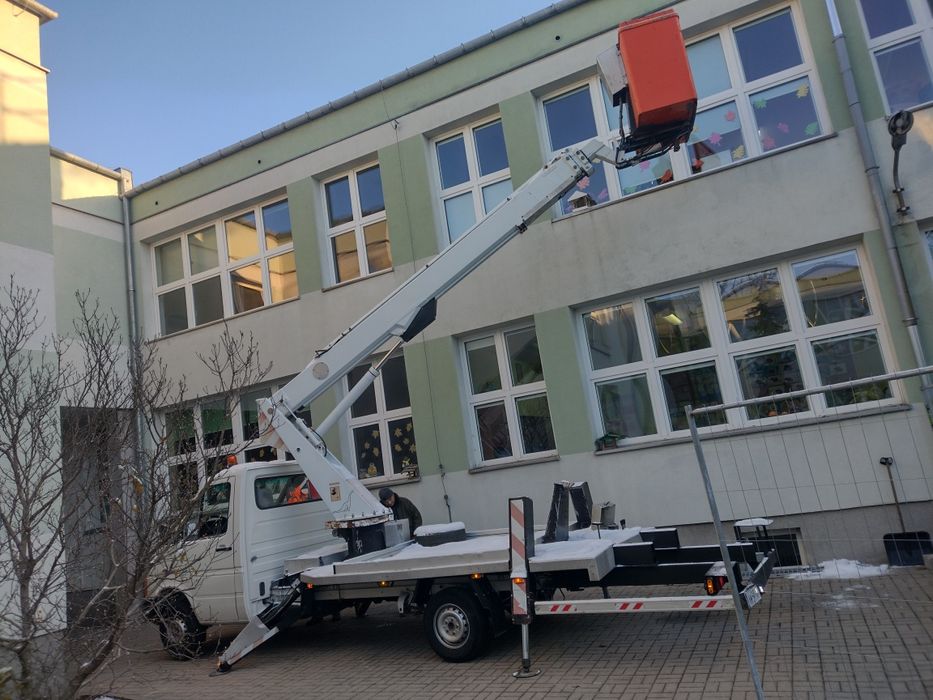 Wynajem podnośnika koszowego 22 m.Zwyżka z opera.Warszawa i okolice