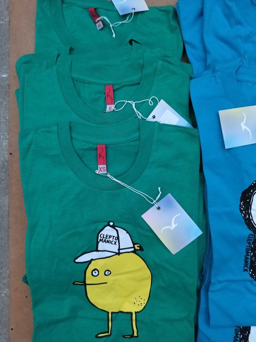 T-shirts Cleptomanicx novas de vários tamanhos (XS, S, M, L)