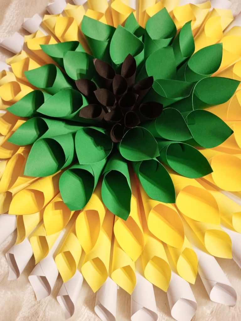 Origami z zawieszką, duża ozdoba czterokolorowy kwiat Handmade