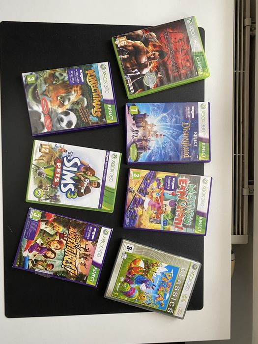 Xbox 360 w zestawie z padem, grami oraz sensor kinect