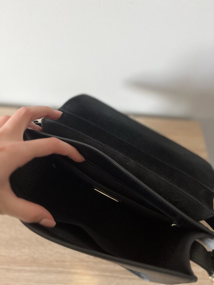 Чорна шкіряна сумка Furla оригінал!