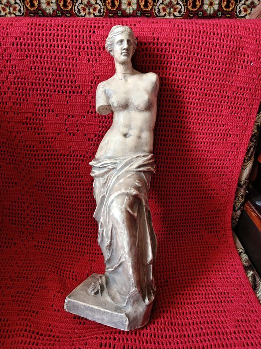 Продам статуетку.