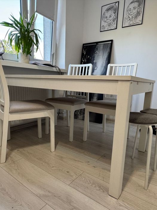 Stół bjursta Ikea biały rozkładany