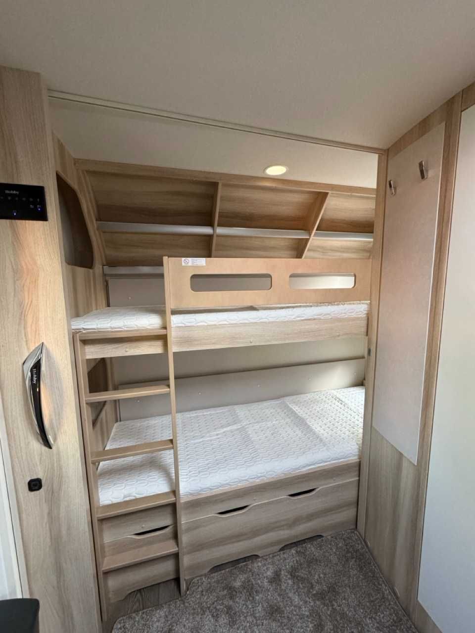 Nowa Przyczepa Kempingowa Hobby 5/6 osobowa Wynajem Klima Mover
