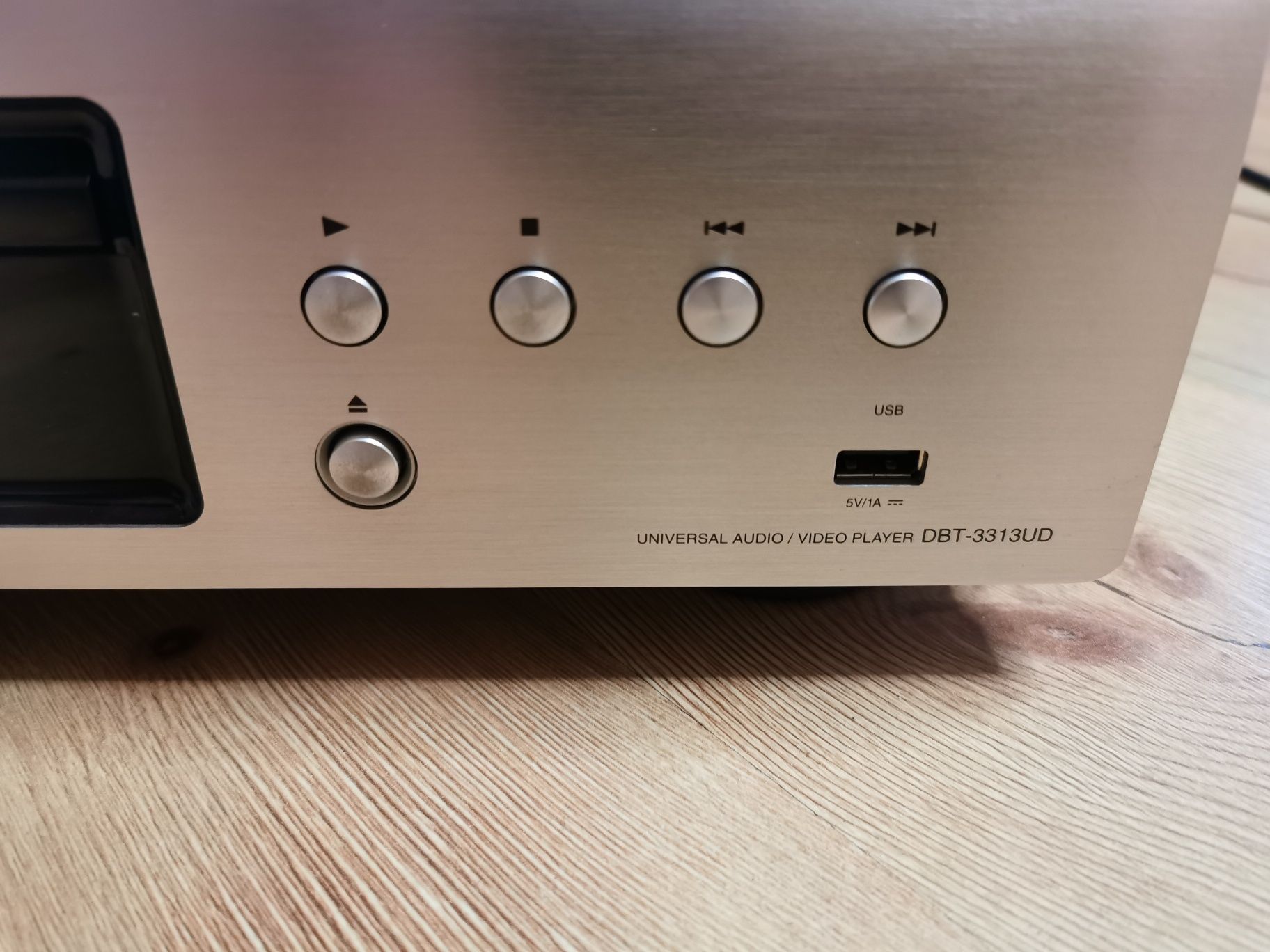 DENON DBT-3313UD srebrny – topowy odtwarzacz blu-ray/DVD/CD/SACD
