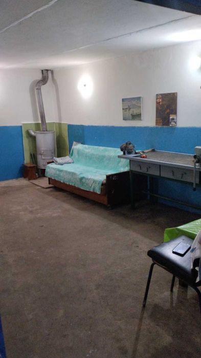 Продам гараж з прибудовою в гарному місці