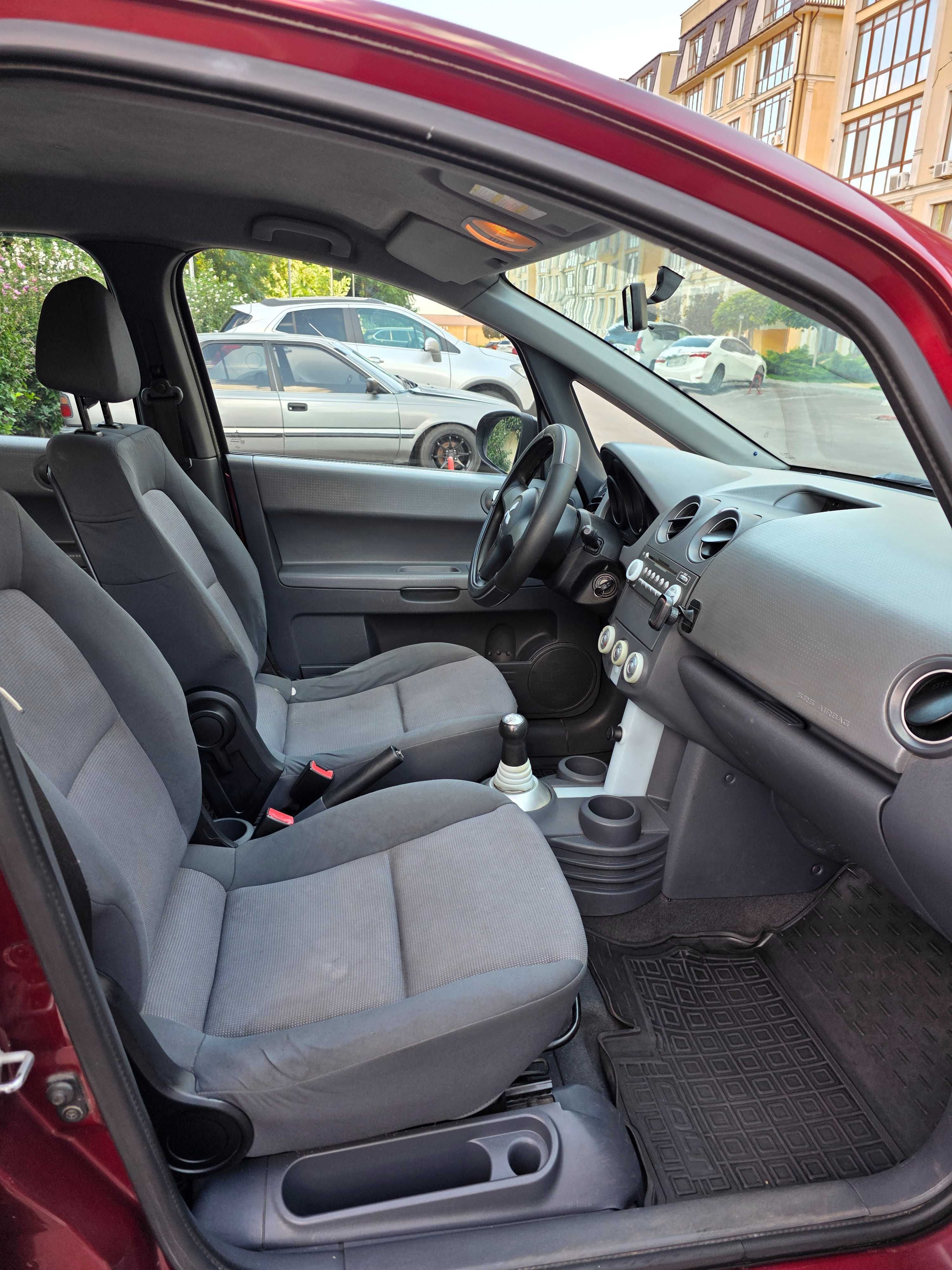 Mitsubishi Colt 1.3 робот, 2005