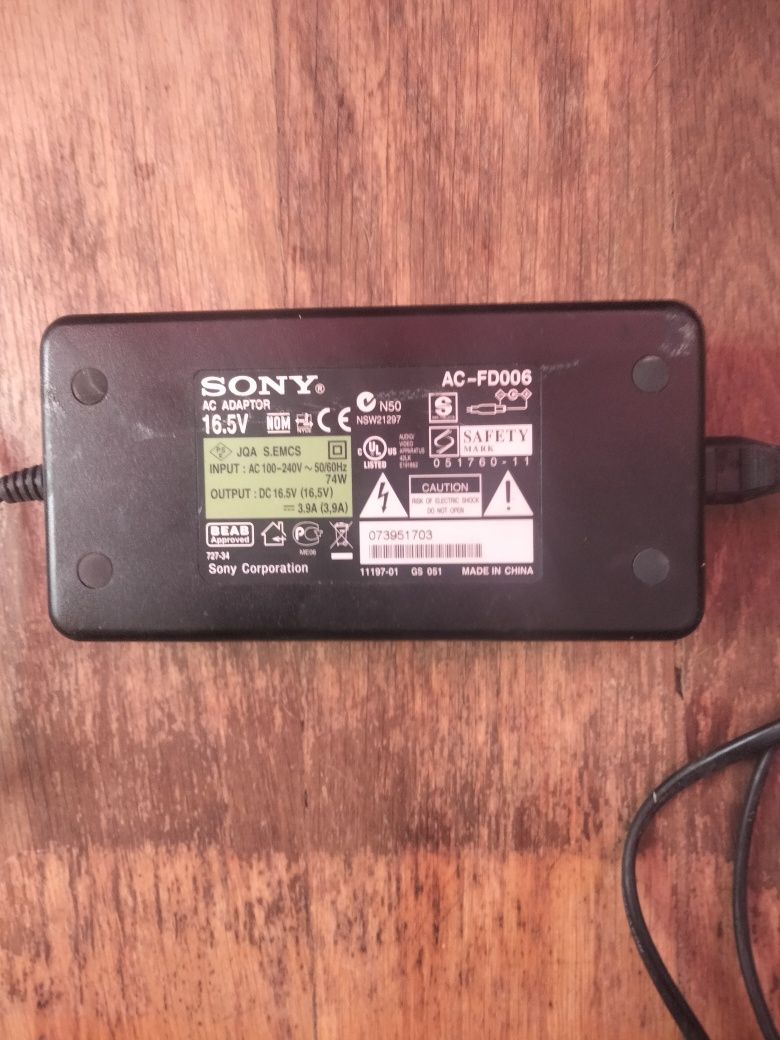 Adaptador Sony 16.5V