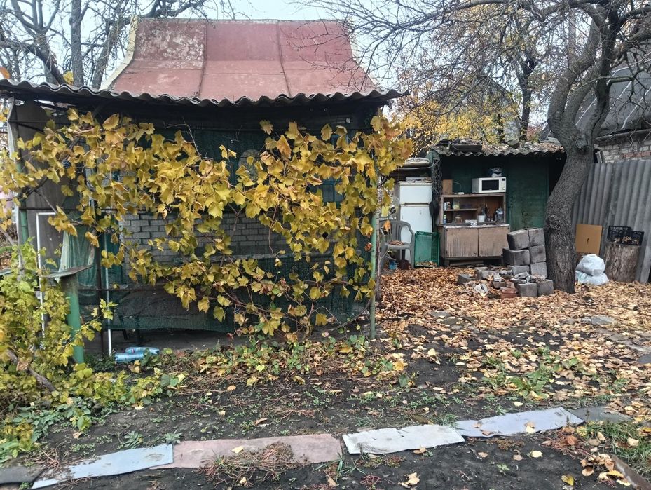 Продам дачний будиночок