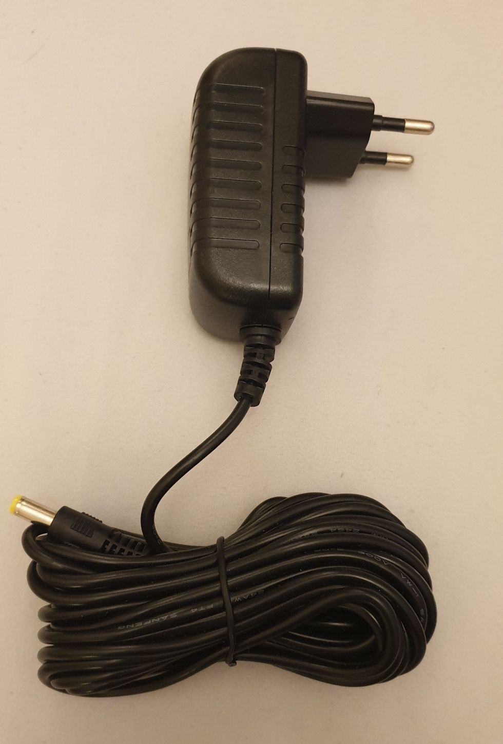 Zasilacz AC / DC 12V / 1.5A