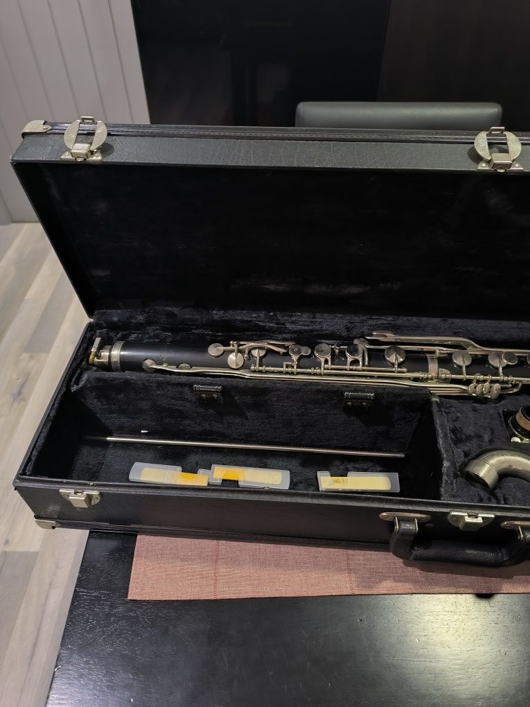 Clarinete baixo Vito Resotone USA