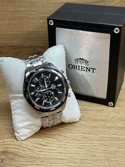 Чоловічий годинник Orient FUY01002B