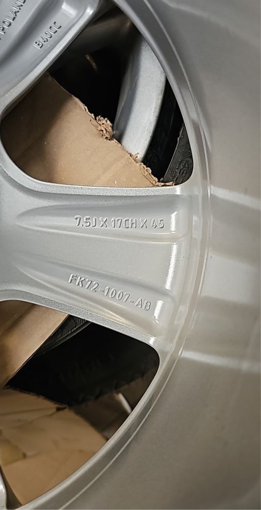 Felgi Land Rover 17’.    5x108
