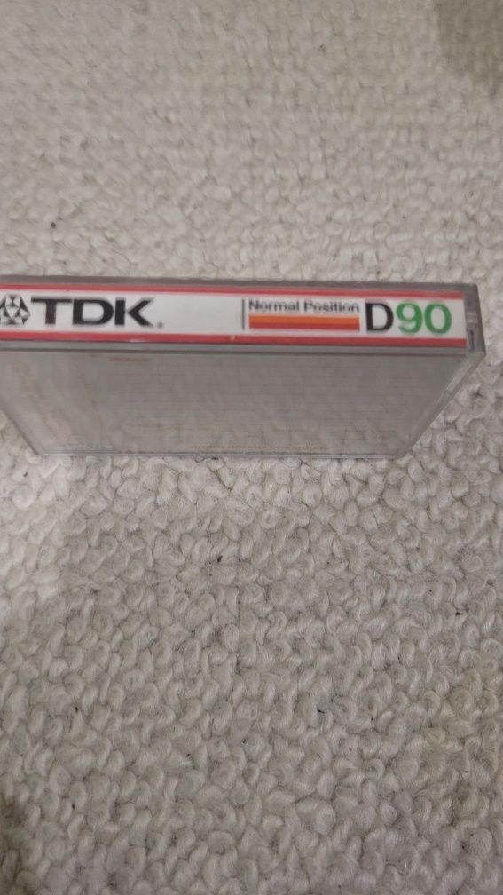 Kaseta magnetofonowa TDK D90