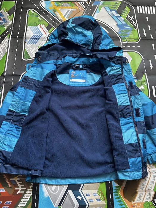 Курточка zara, ветровка, дождевик для детей