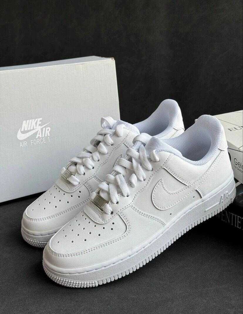 NikeAirForce1Low07White R.37.5
