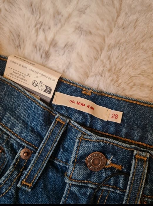 Jeansy Levi's 80s mom