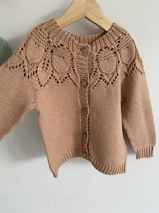 Sweter handmade 92 brzoskwiniowy bawełna ażurowy wzorek