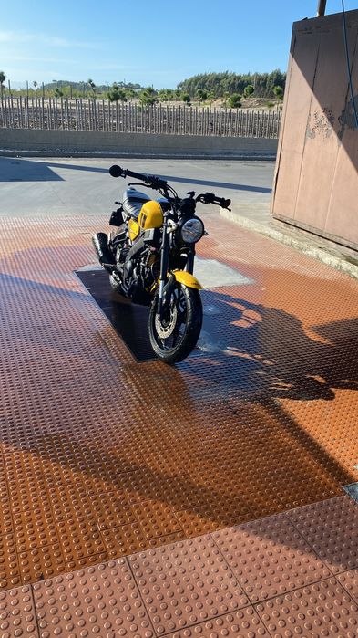 Yamaha xsr 125 bumblebee