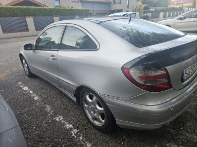 Sprzedam Mercedes C200