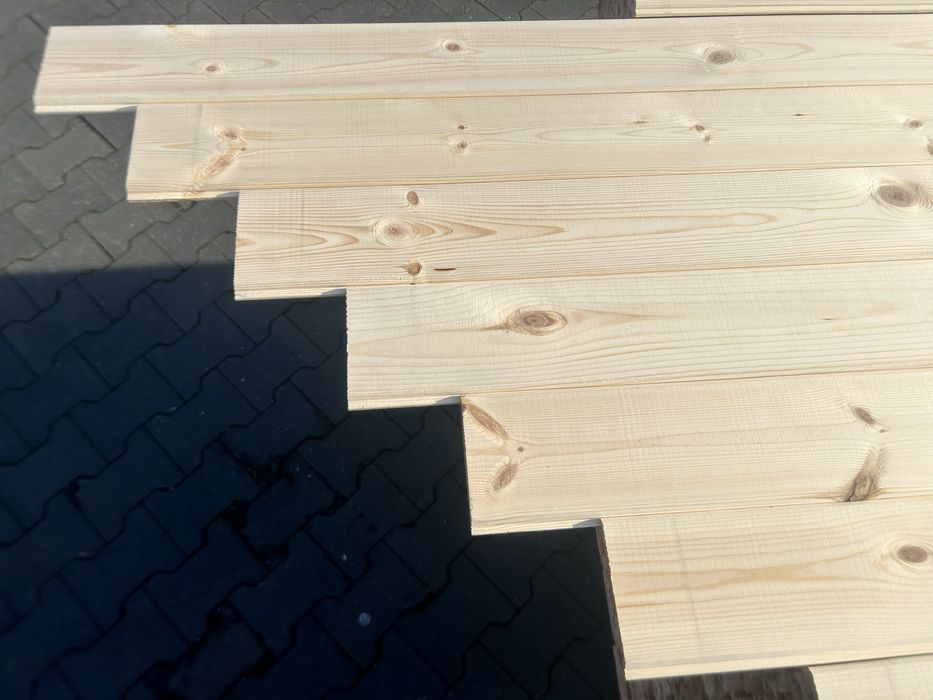 Deska elewacyjna sosna skandynawska 19x129 pióro- wpust