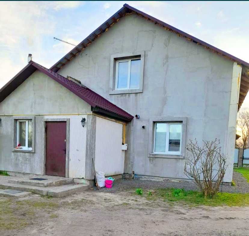 Продам будинок 100 м.кв. в селі Пашківка.Газ,сад,город,28 соток