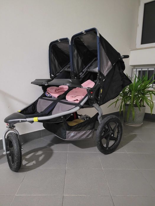 Wózek podwójny bliźniaki spacerowy biegowy