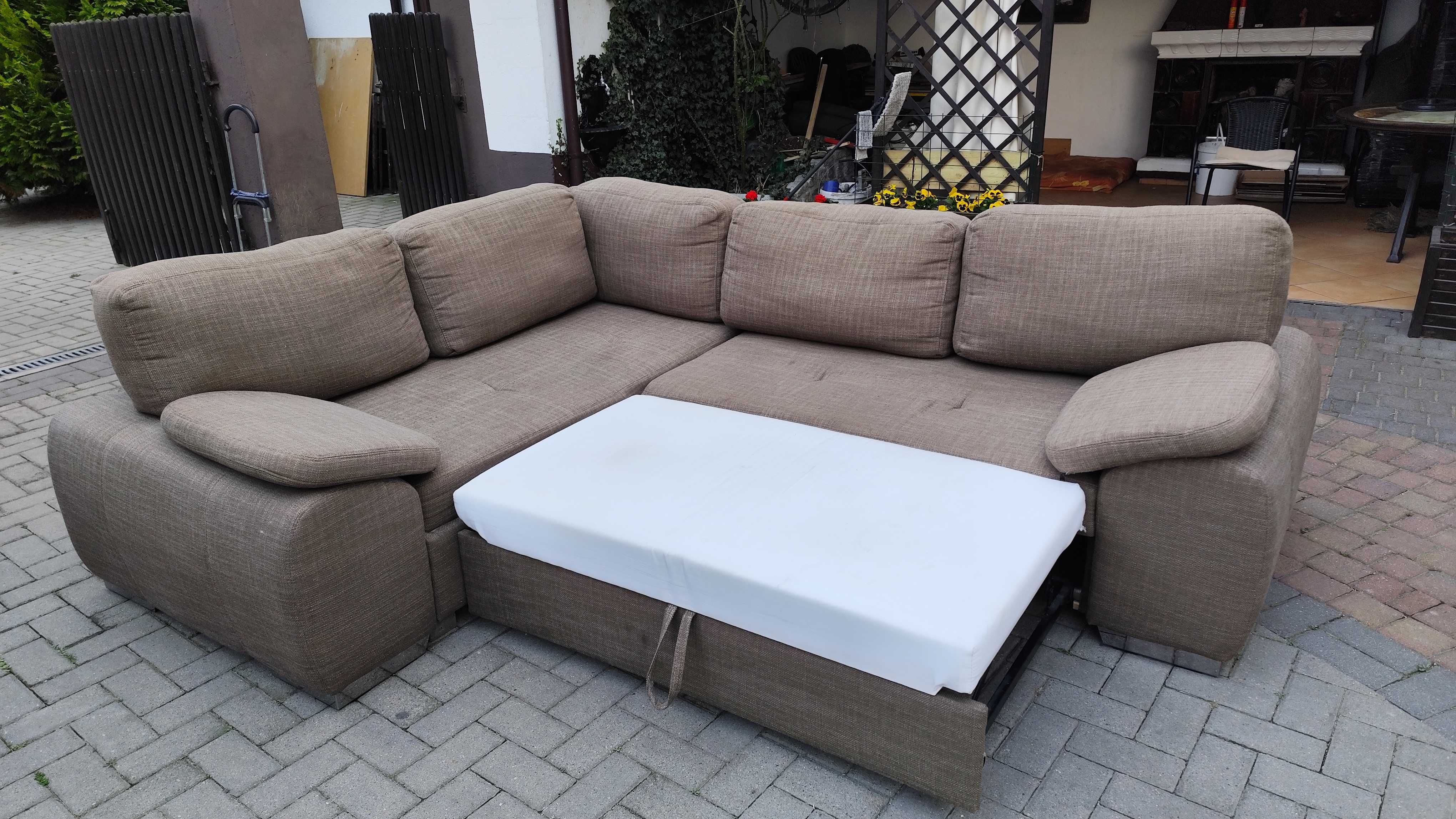 Narożnik 205x 260 z funkcją spania