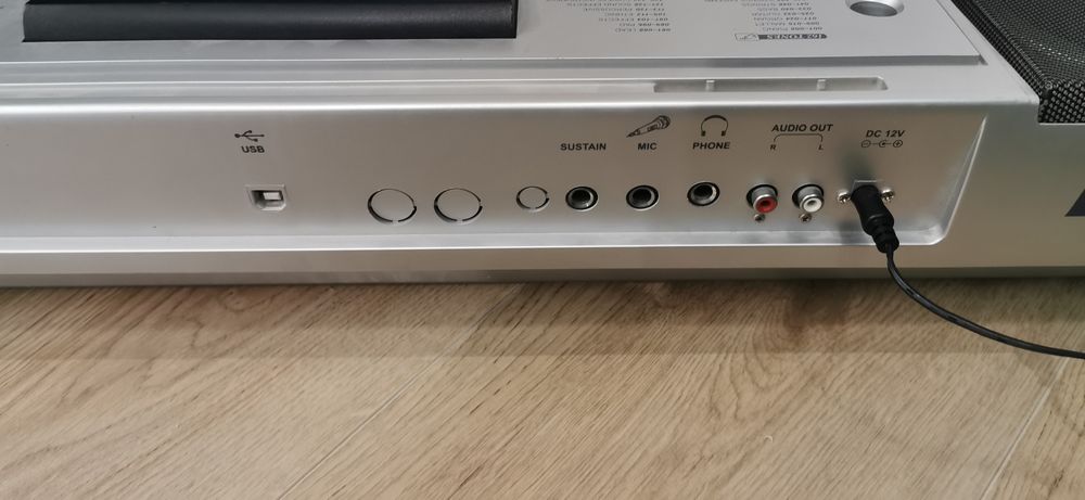 Keyboard C Giant LP-6210C – Stan bardzo dobry