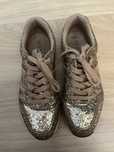 Złote Buty Guess 39