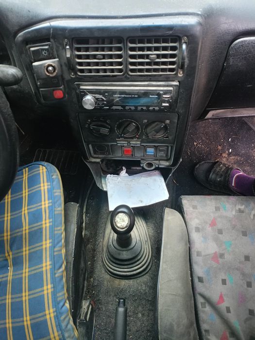 Машина Volkswagen Caddy II 1.9D Фургон (примерно 1995–2003 гг. выпуска