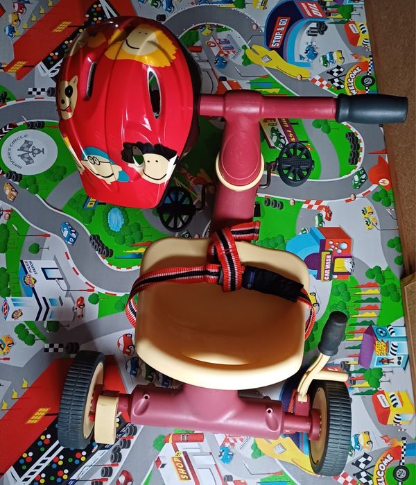 Triciclo imaginário, oferta do capacete