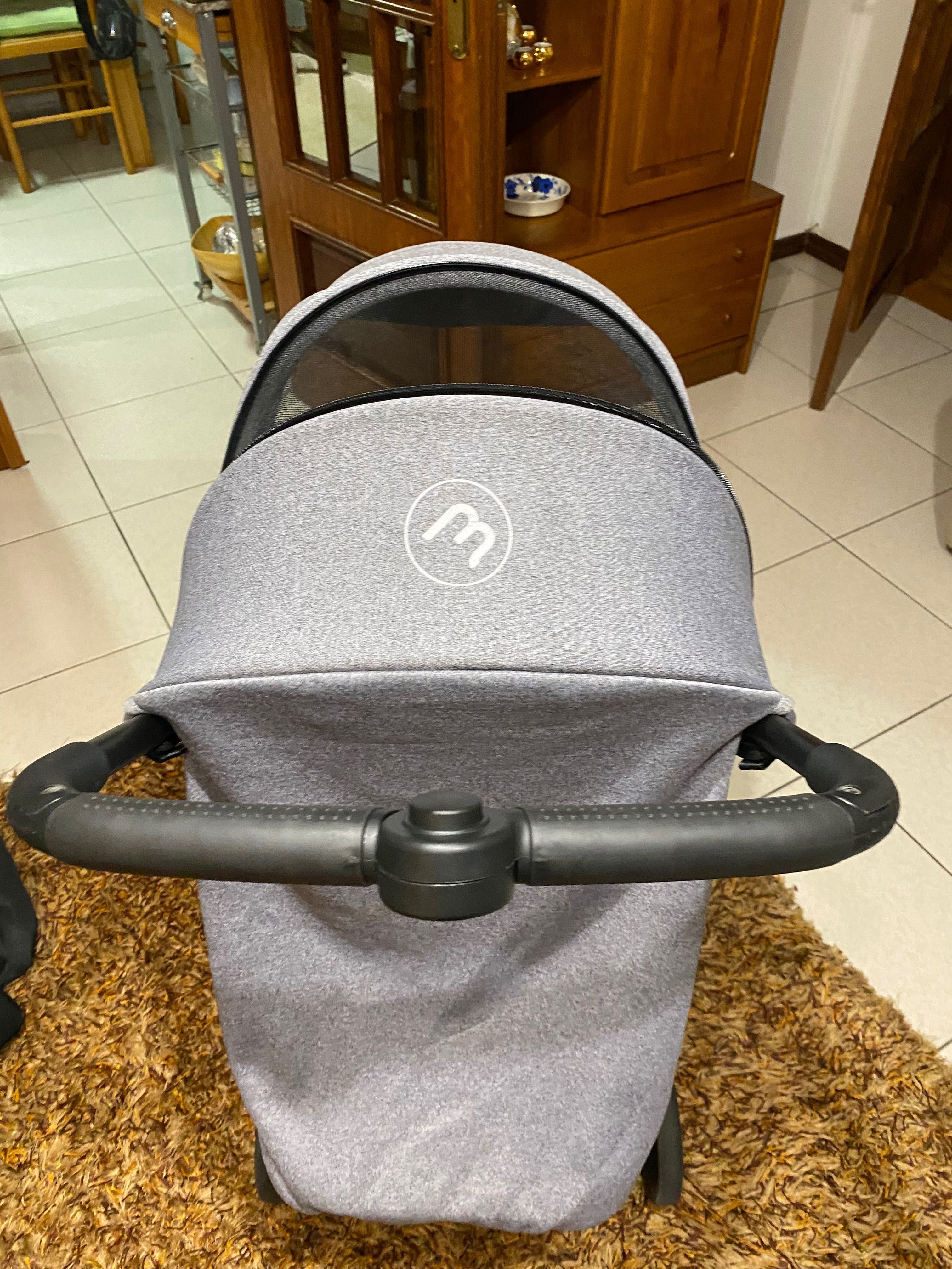 Baby Monsters – Carrinho Kuki Chassis Com mochila