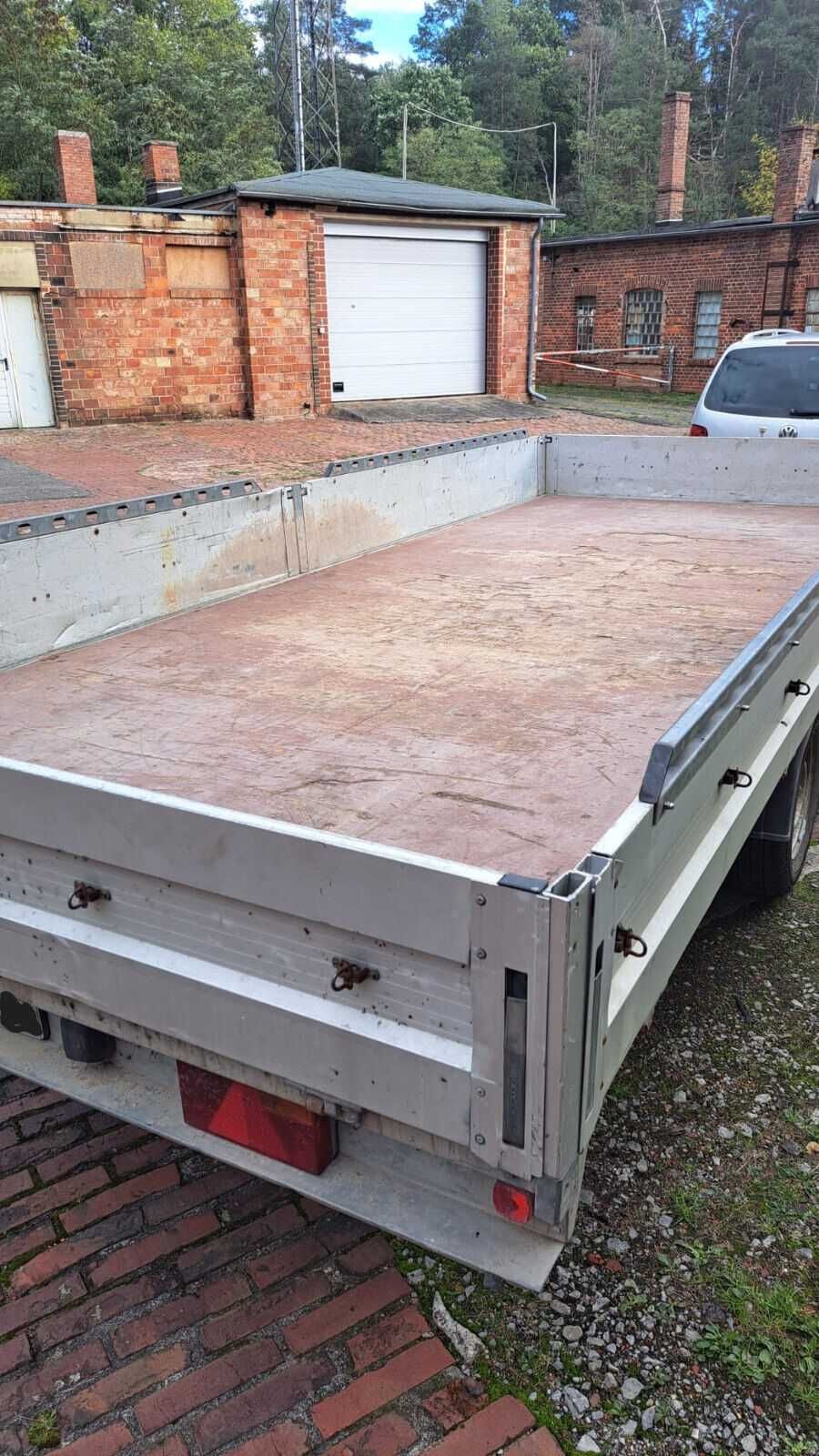Laweta Przyczepa przyczepka 5m na 2 osie auta dmc 2700kg NAJAZDY BURTY