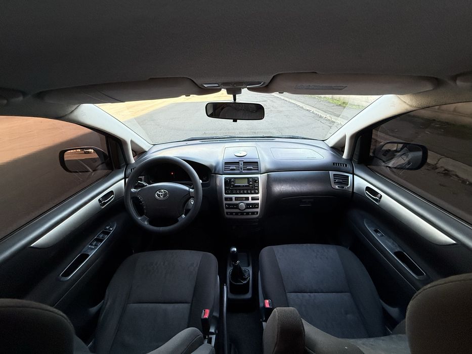 Тойота корола верса