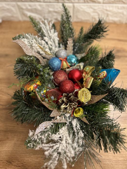 Новорічна прикраса декор на стіл із штучноі ялинки, віночок