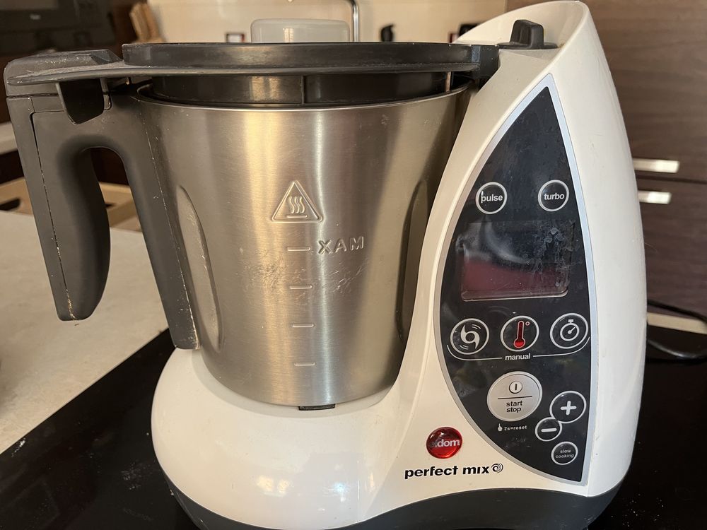 Robot wielofukcyjny Eldom MFC2000 (jak thermomix)