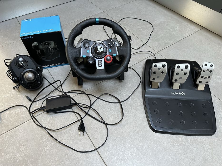Volante Logitech G29 com caixa de mudanças
