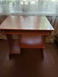 Продается письменный стол