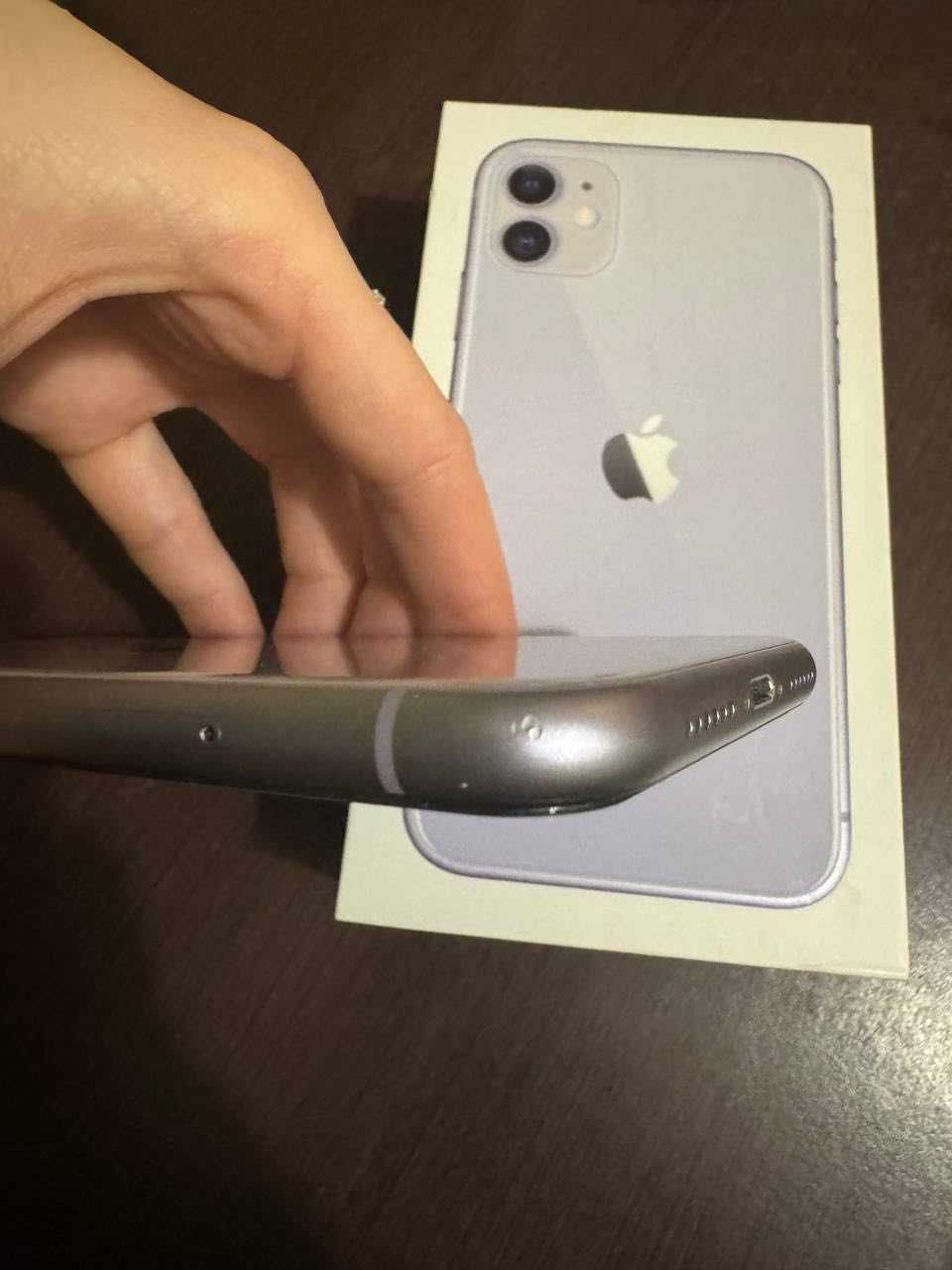 iphone 11 sprzedaje