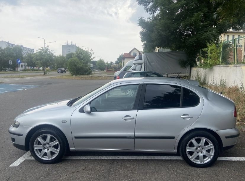 Seat Leon 1,8 automat LPG srebrny 2004r., 282 tys.