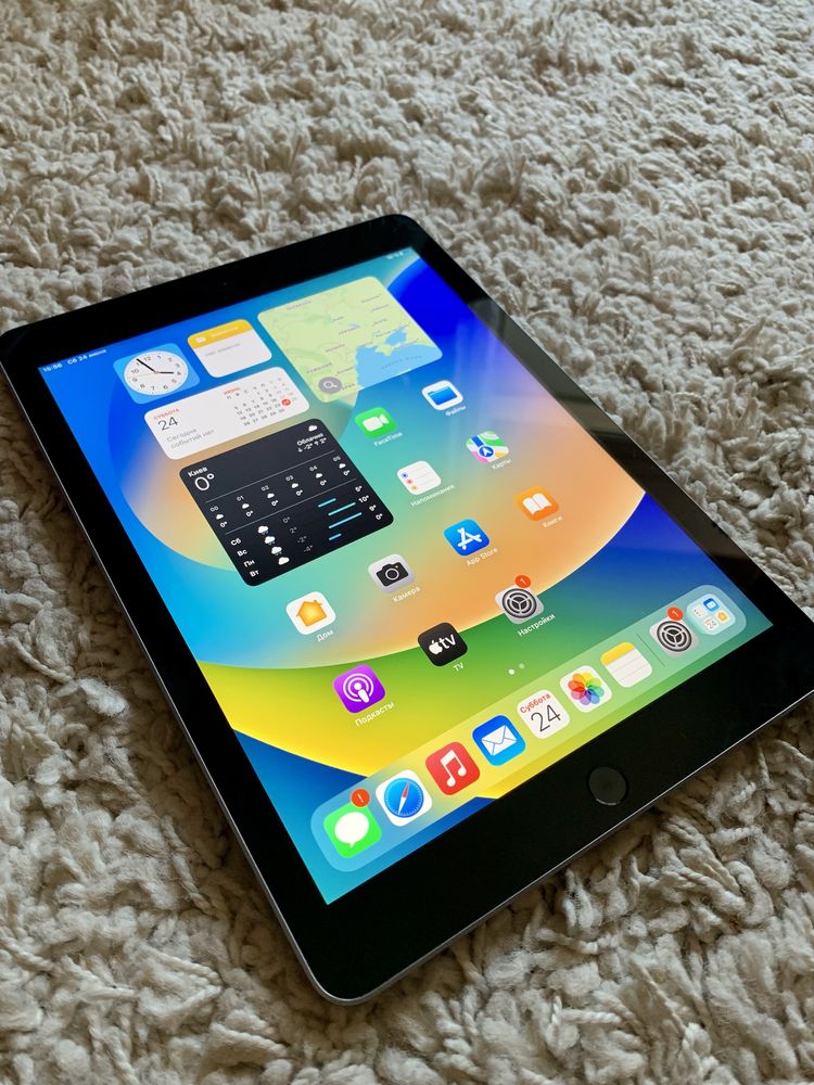 Планшет Apple iPad 5 для школы и игр