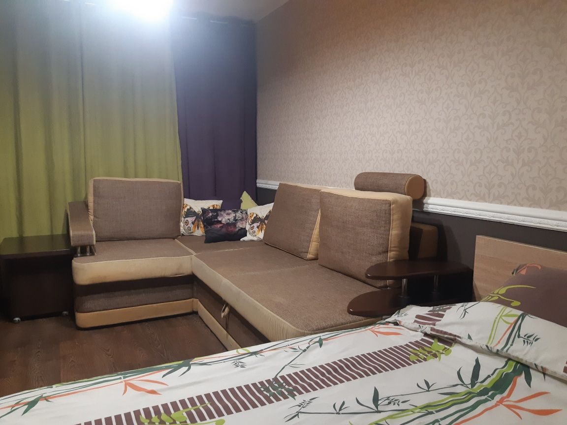 Титова, 16 больница, пр. Б. Хмельницкого, А. Поля, посуточно квартира