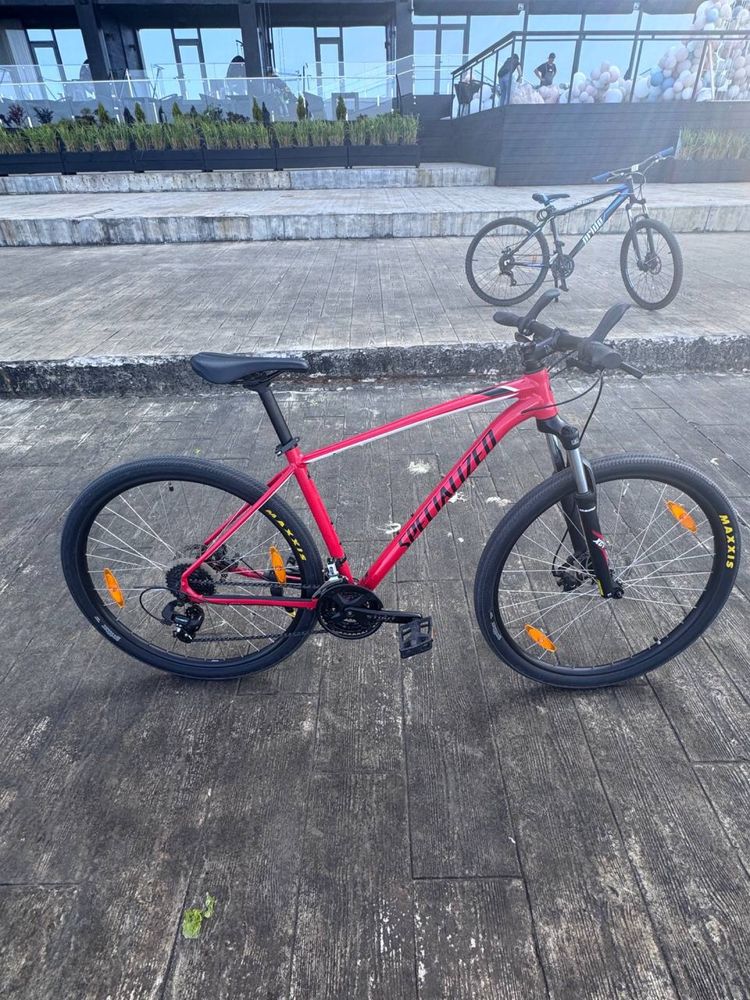 Велосипед specialized
