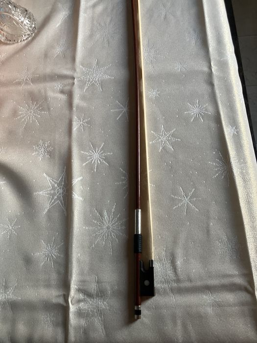 Arco de violino, como novo, 74 cm.