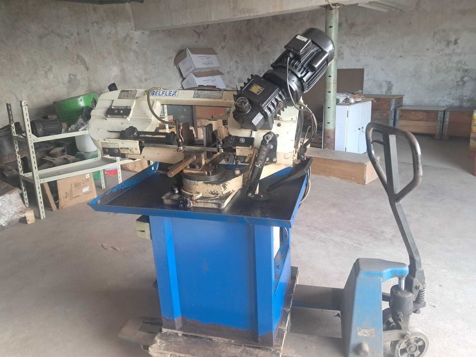 Máquina de cortar ferro