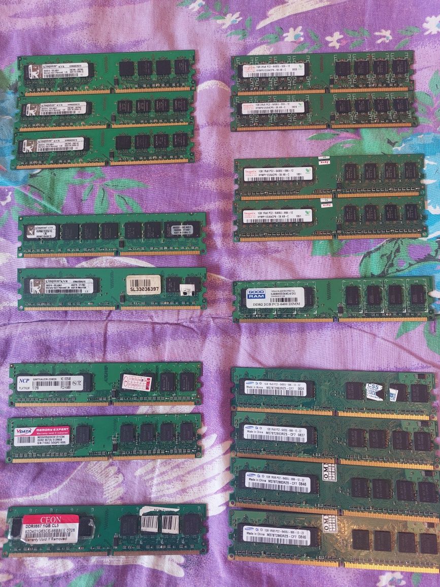 DDR2 2GB-GoodRam-1шт.,1GB-Samsung,Kingston-13шт.,512MB-NCP,VDATA-2шт..