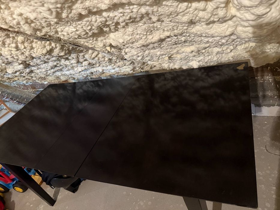 Stół na sprzedaż bardzo ciemny dąb z dostawką duży